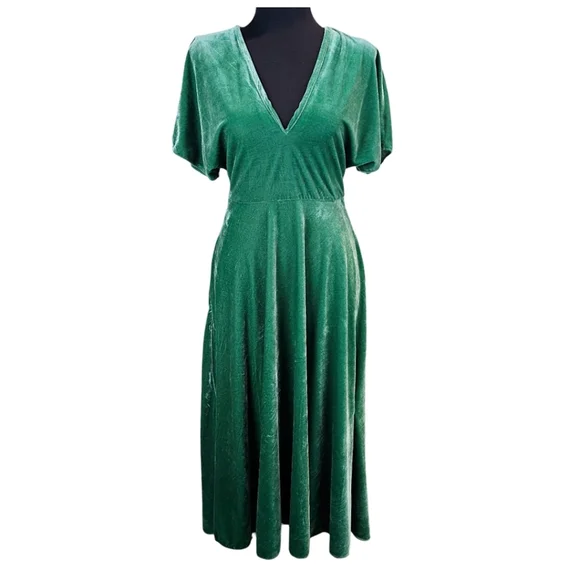 Zara TRF Emerald Green Velvet Midi Dress M V-Neck Tie Waist Keyhole Back  Holiday